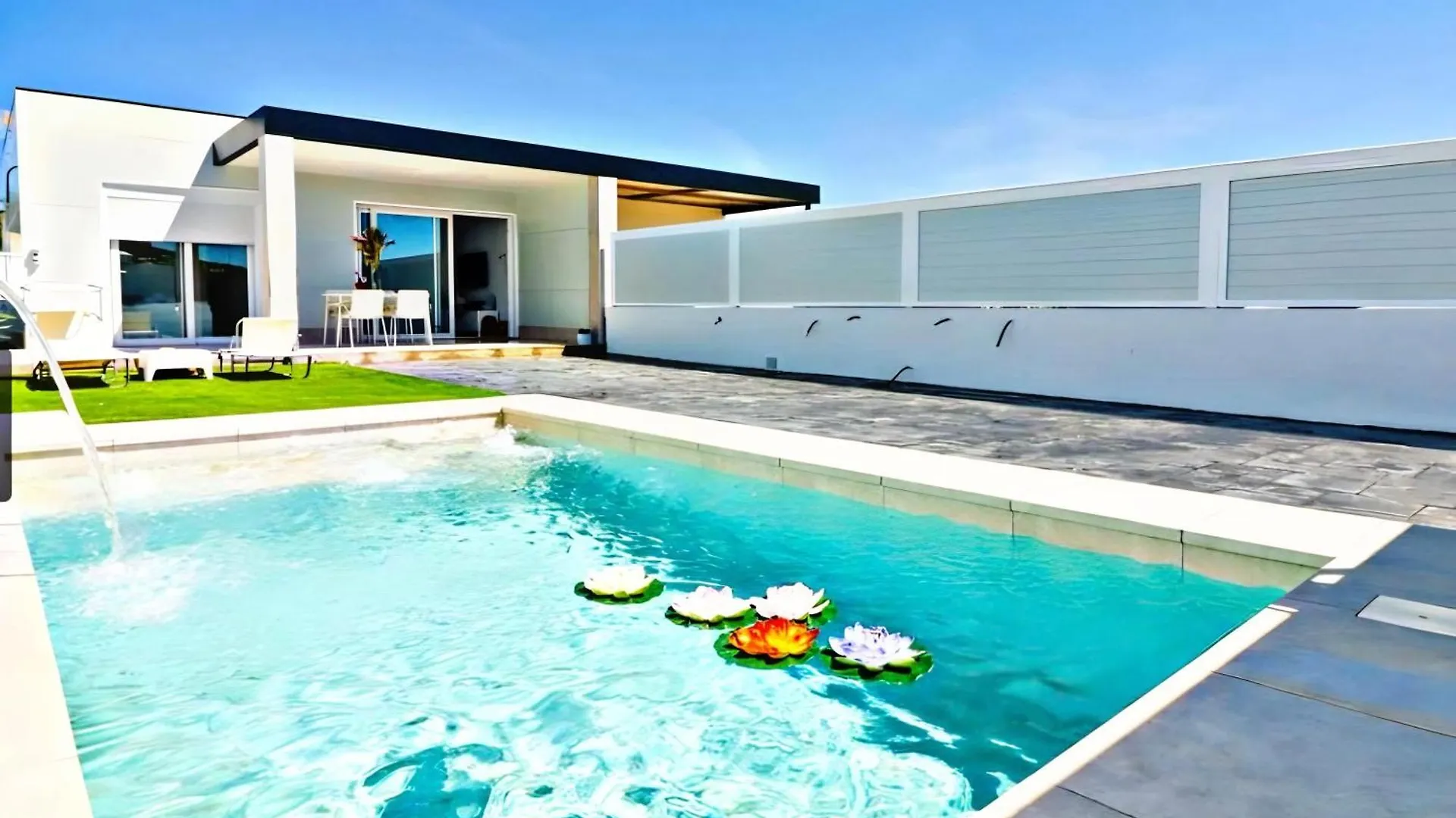 Trix I Villa Chiclana de la Frontera Spain